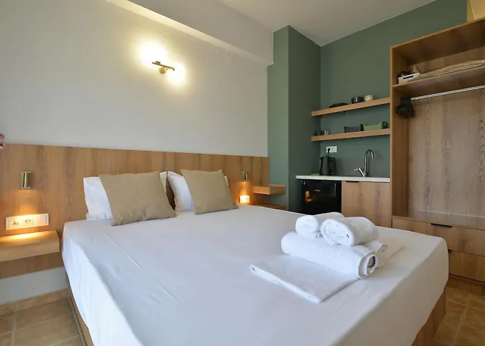 Akti Hotel *
