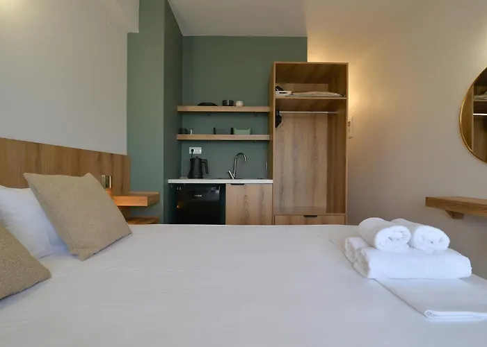 Akti Hotel *